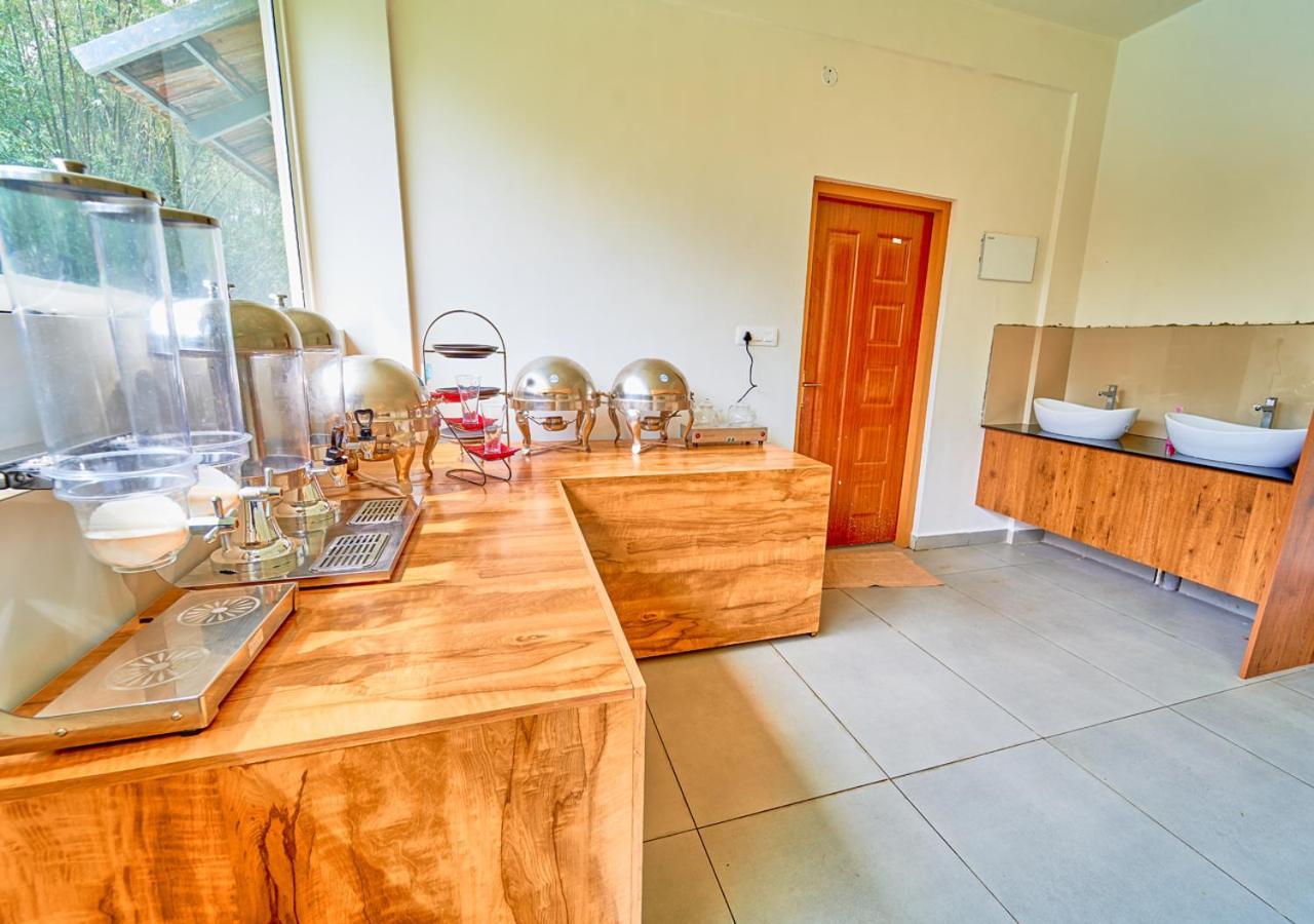 Glen Castle Vagamon Pool Resort By Voye Homes Extérieur photo