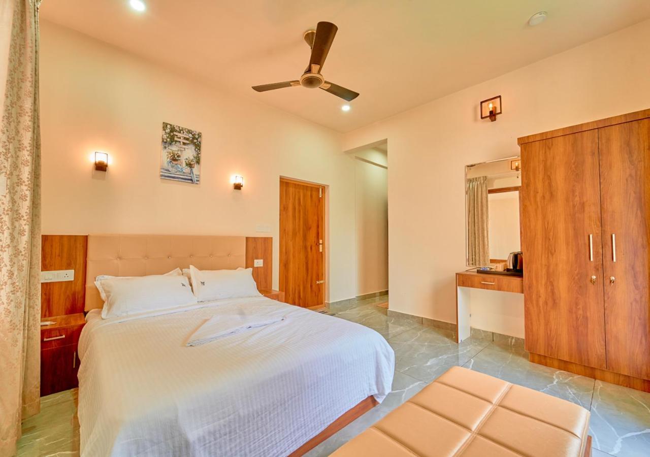 Glen Castle Vagamon Pool Resort By Voye Homes Extérieur photo