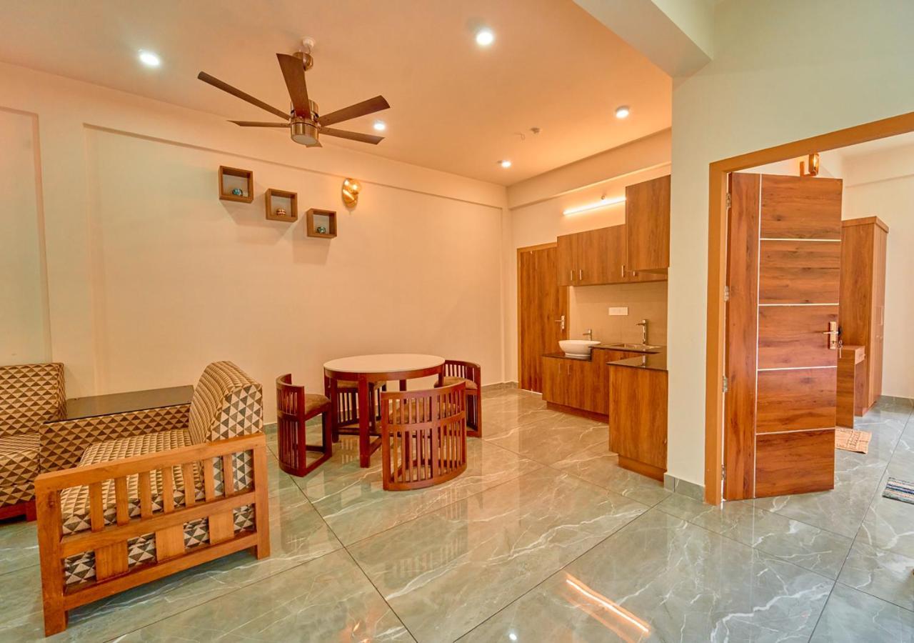 Glen Castle Vagamon Pool Resort By Voye Homes Extérieur photo