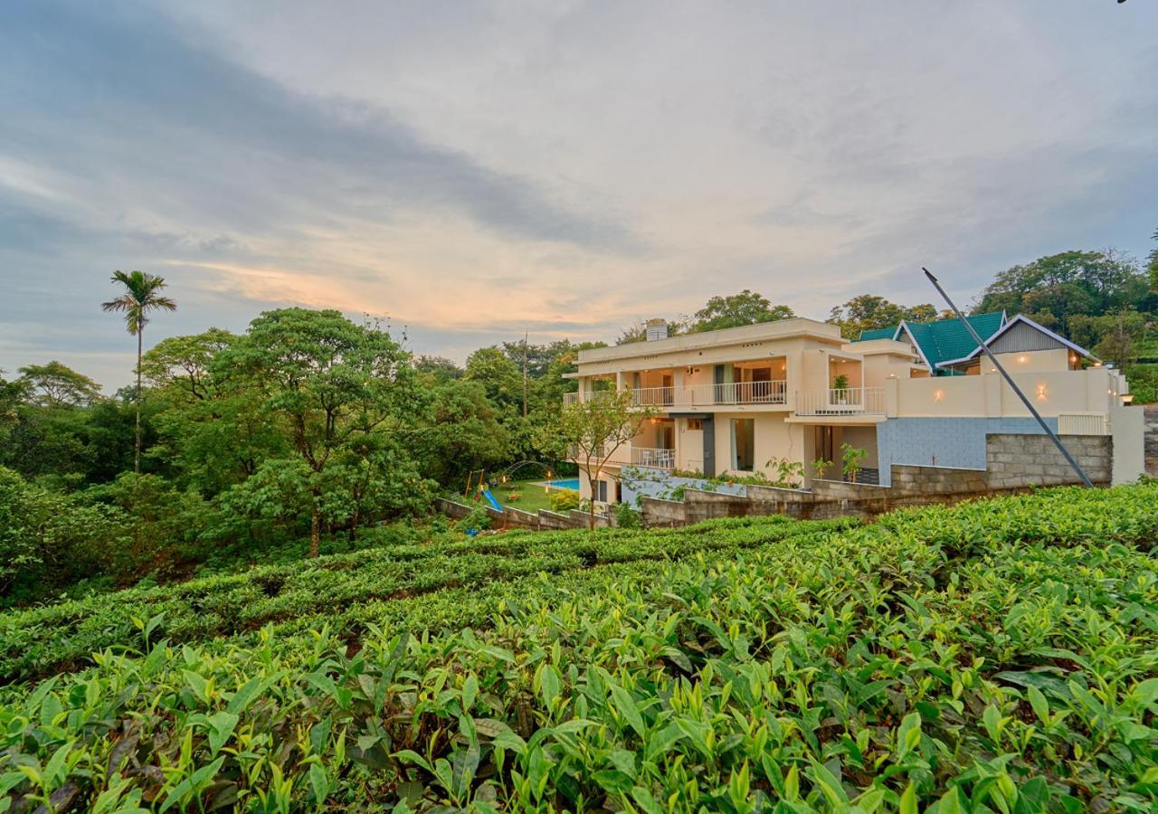 Glen Castle Vagamon Pool Resort By Voye Homes Extérieur photo