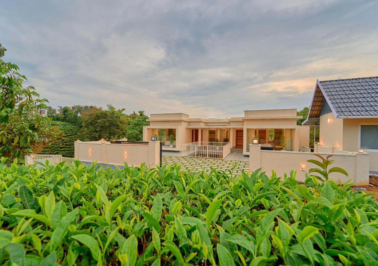 Glen Castle Vagamon Pool Resort By Voye Homes Extérieur photo