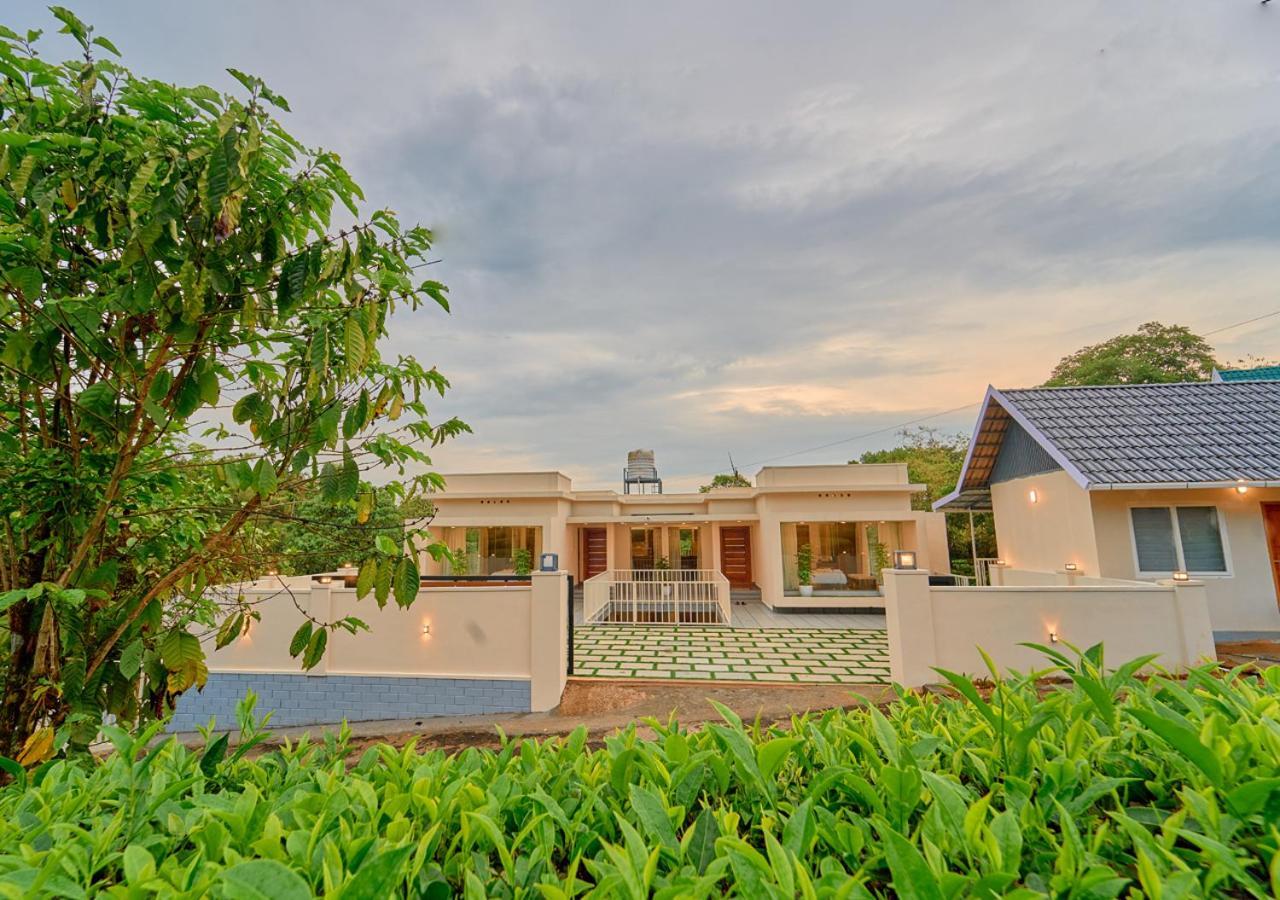 Glen Castle Vagamon Pool Resort By Voye Homes Extérieur photo
